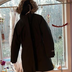 Woman’s Large North Face Jacket